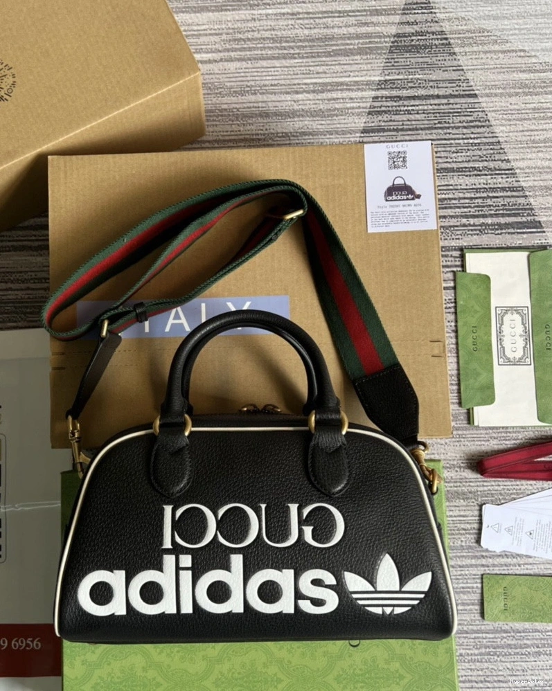 Hyperpeter bag Gucci Adidas x mini duffle 0730